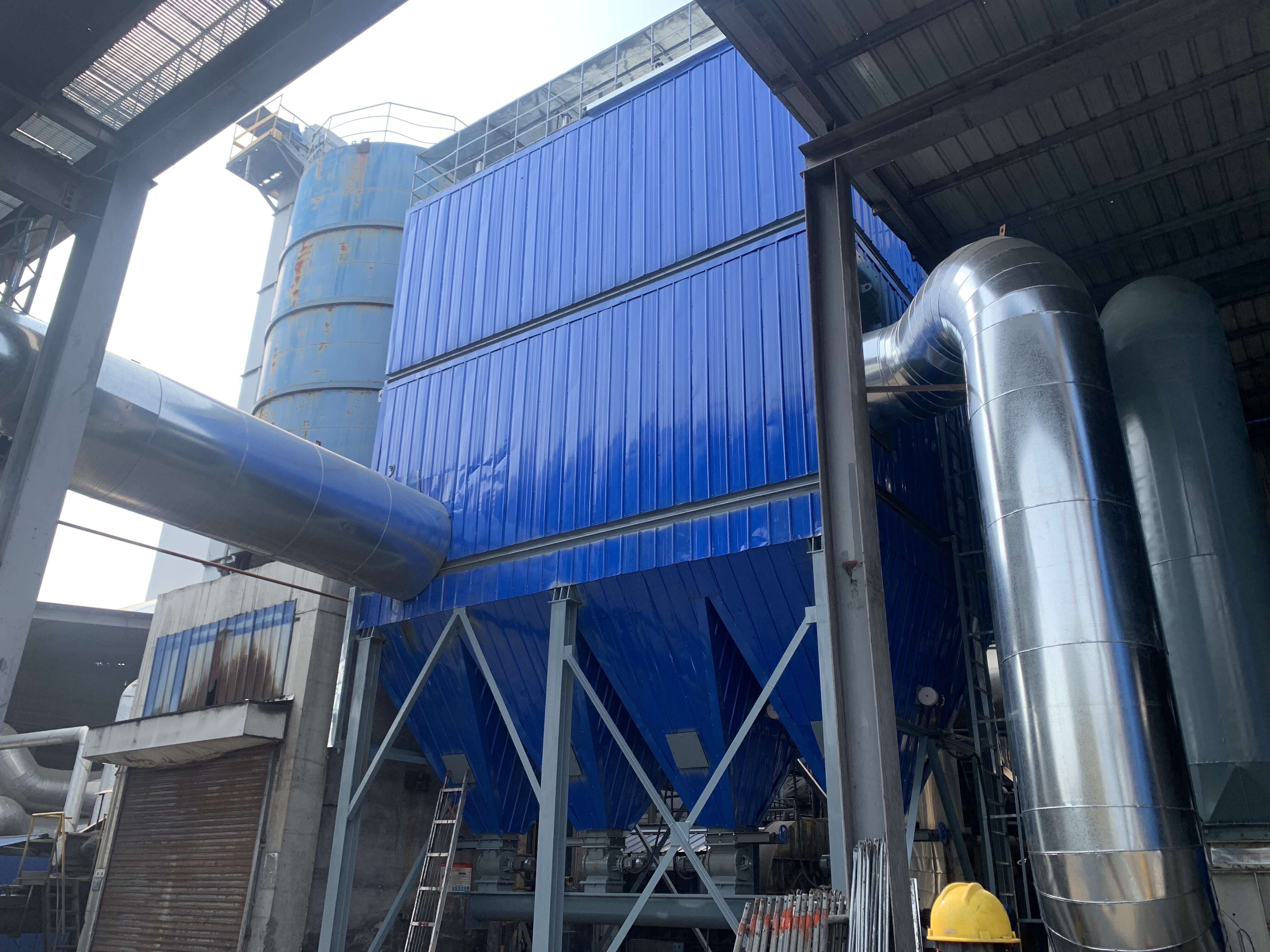 金屬冶煉用氣箱脈沖布袋除塵器