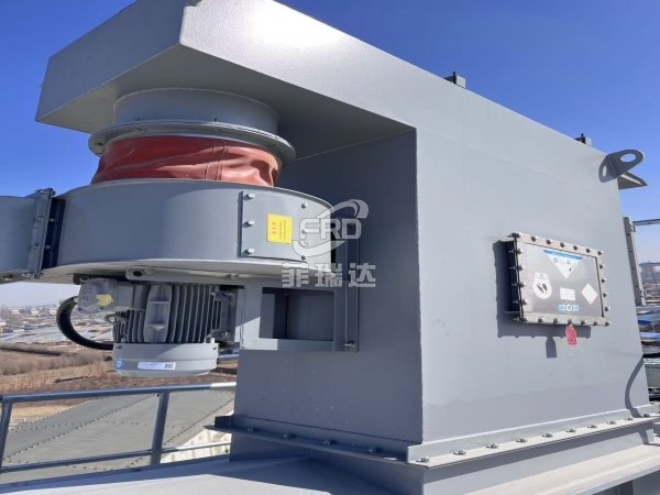 水泥廠倉頂氣箱式脈沖袋式除塵器